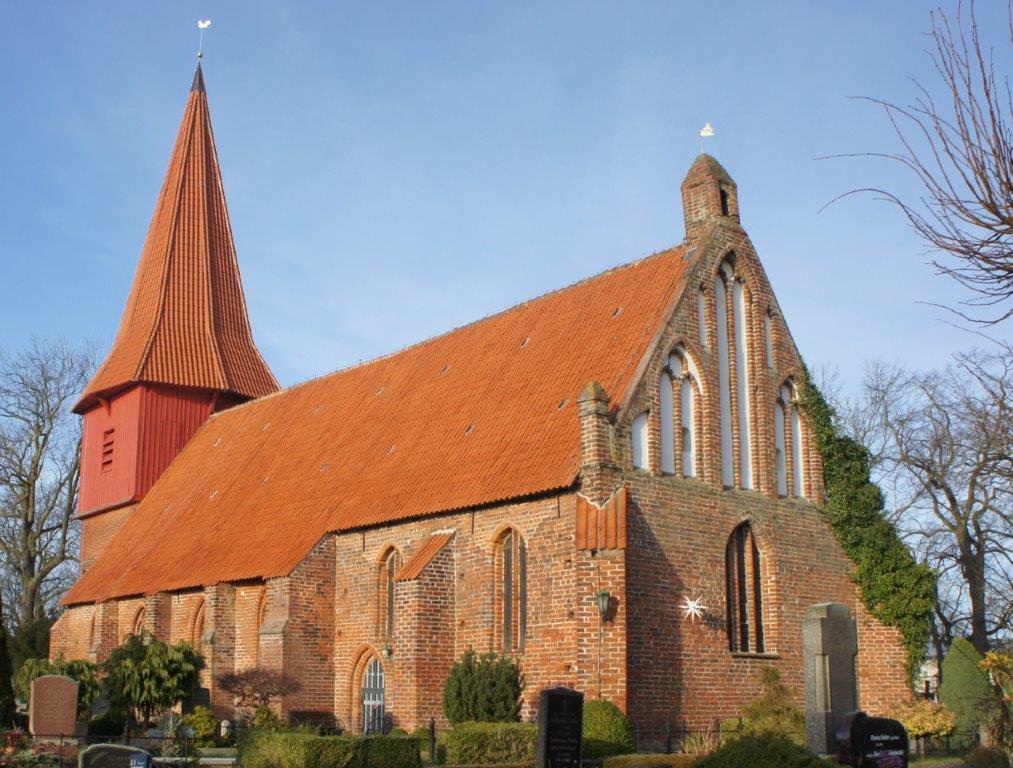 Sankt-Nikolai-Kirche in Altefähr
